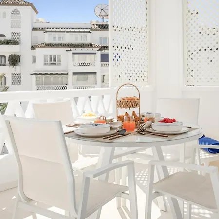 Precioso En Gaviotas Appartement Marbella
